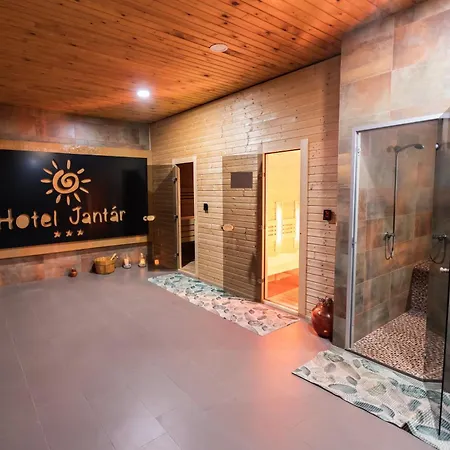 호텔 Jantar 3*